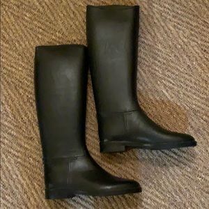 Tall rain/riding boots
